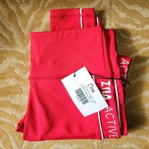 NWT Red Logo Stripe Light n Tight Legging